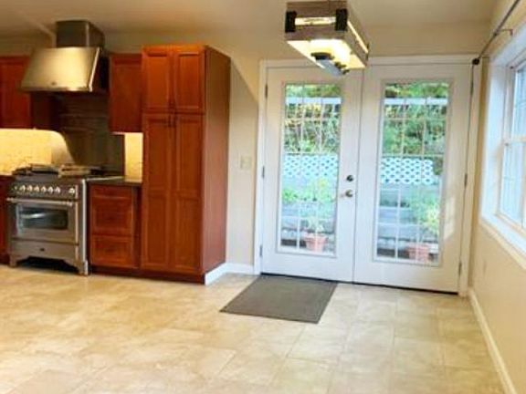 5th image of 130 Robinson Road