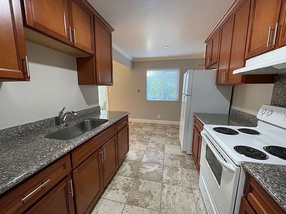 4th image of 3810 Maybelle Ave #4