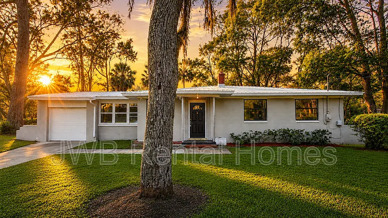 1526 Ribault Scenic Dr