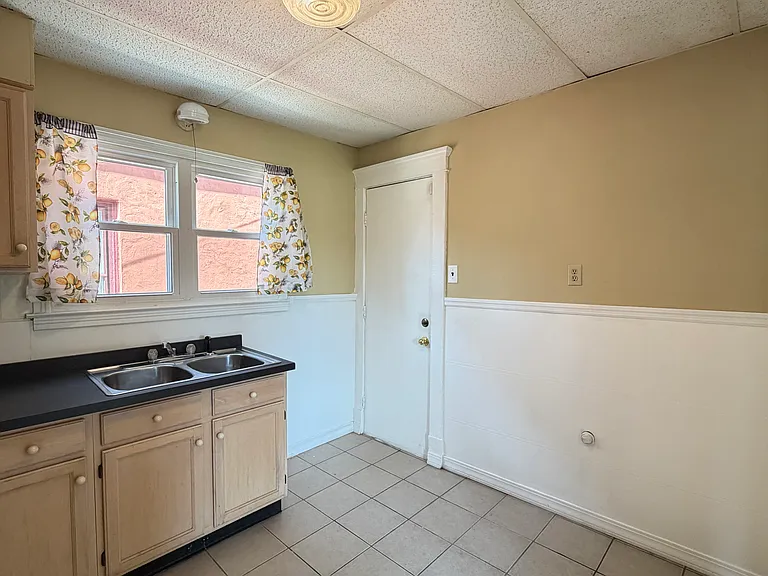15 Andrews Ave #1 — Photo 10