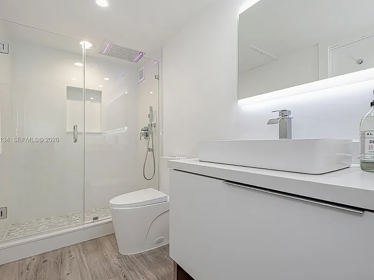 2301 Collins Ave #843 — Photo 16