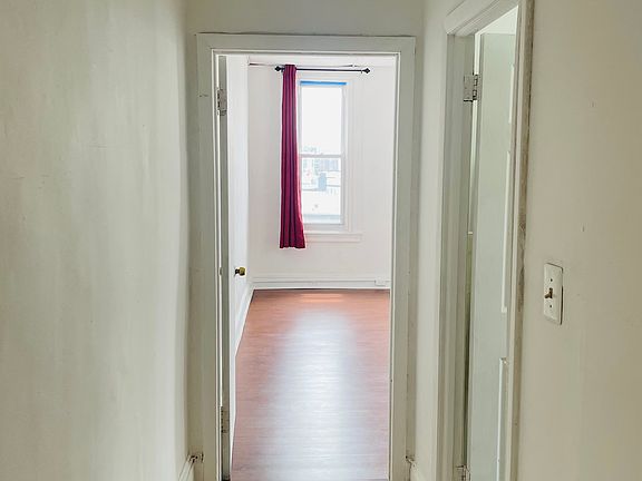 3rd image of 1418 Wolf St Floor 3
