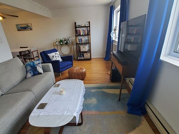 3rd image of 25-35 23rd St #3F