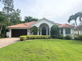 5071 Coral Wood Dr, Naples, FL 34119