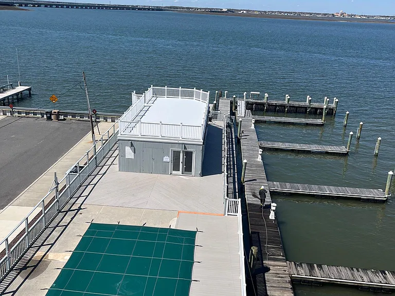 336 Bay Ave — Photo 14