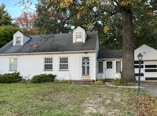 3403 Lakeside Dr, Mineral Ridge, OH 44440