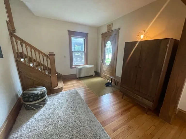 1720 Laurel Ave — Photo 3