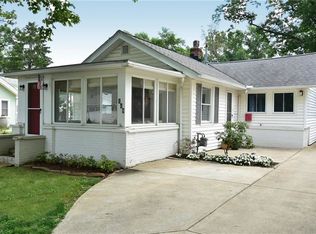 149 Oakwood Dr, Avon Lake, OH