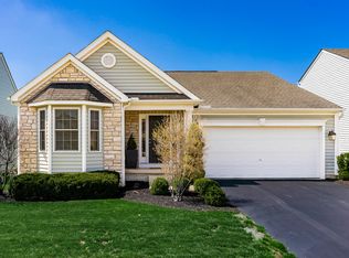 8833 Meadow Grass Ln, Lewis Center, OH 43035