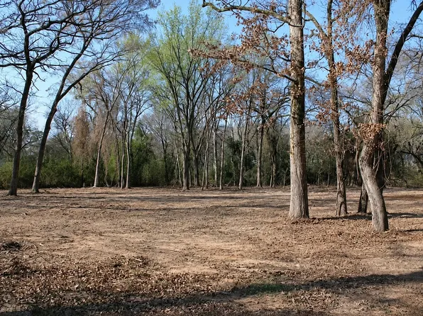 Lisa Ln, Mabank, TX 75156