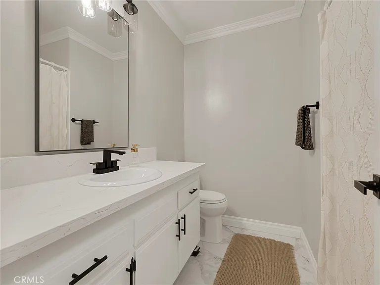 4895 N Buttercreek Rd — Photo 27