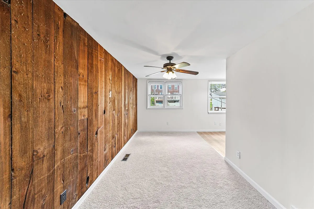 3 bed, 1152 sqft, $2,000 — Photo 3