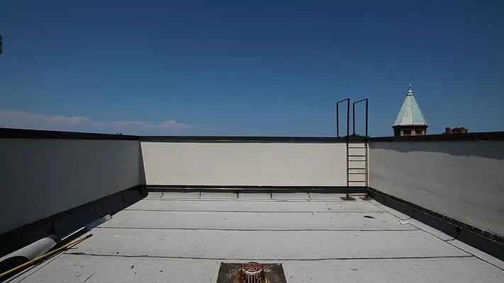 Rented by Batra Group Inc | media 17