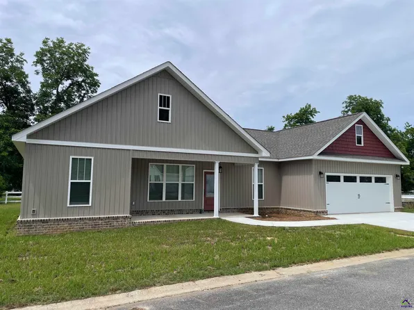 118 Pecan St, Cochran, GA 31014