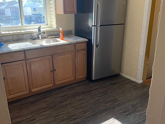 3rd image of 9506 Schenck St #2