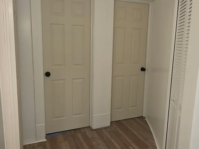 468 Kensington Ave #1 — Photo 8