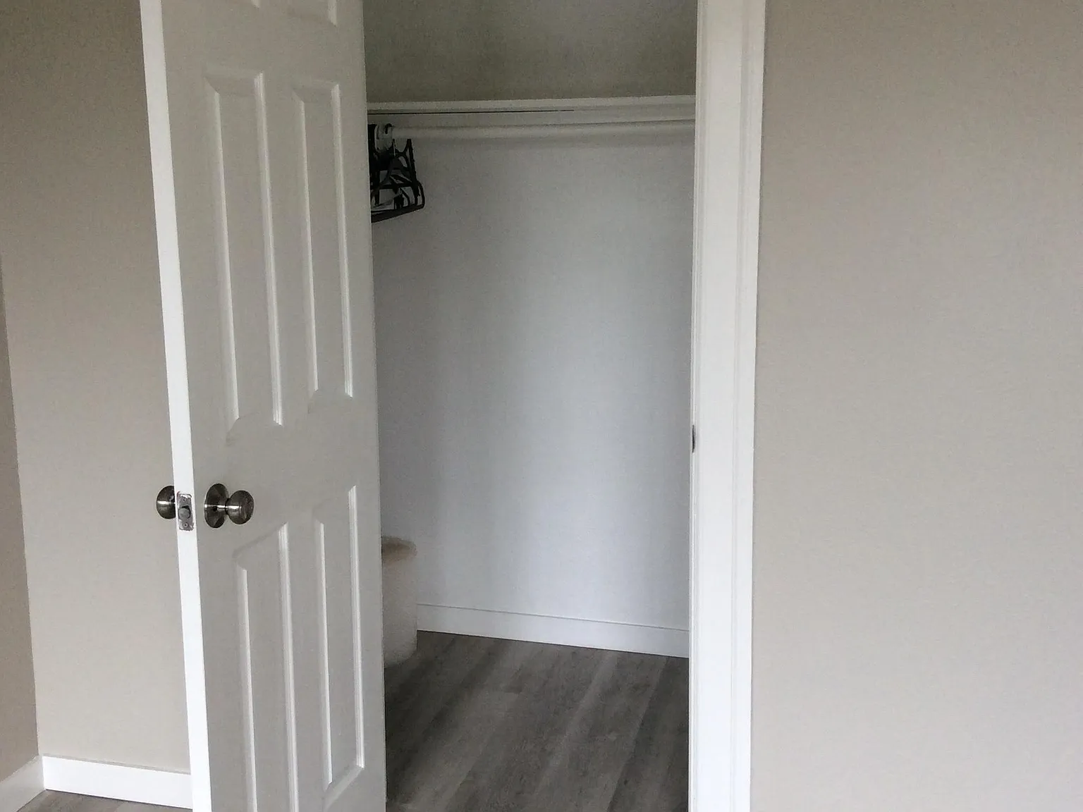 2 bed, 650 sqft, $2,100 — Photo 1