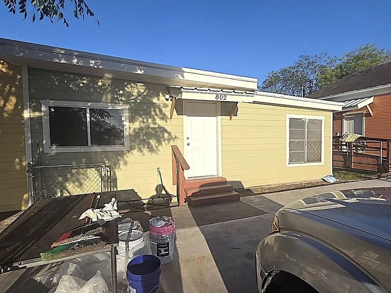 802 N 7th St — Photo 9