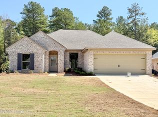 219 Anderson Oaks Dr, Pearl, MS 39208