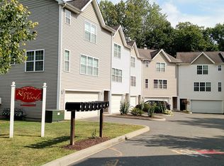 22 2nd Ave APT 5, Danbury, CT 06810