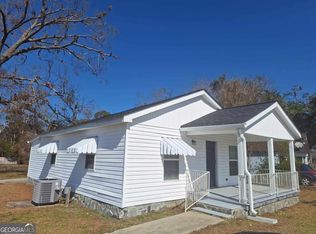 15 Victor St, Hazlehurst, GA 31539