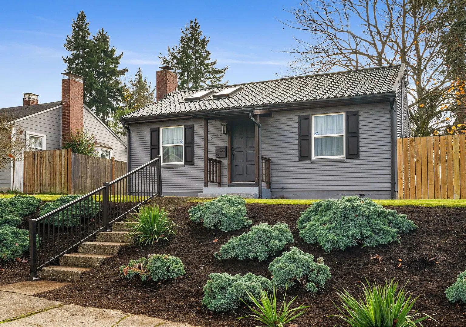 North Tacoma Home with Vaulted Ceiling's, Remodeled Kitchen & A/C — Photo 3
