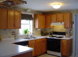 4 Ivywood Ln, Manchester, NH 03103