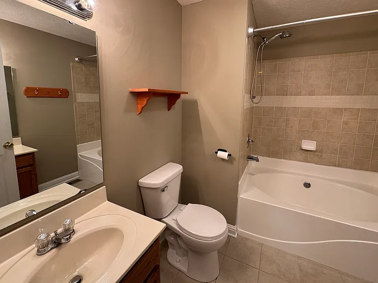 1475 Autumn Oak St — Photo 10
