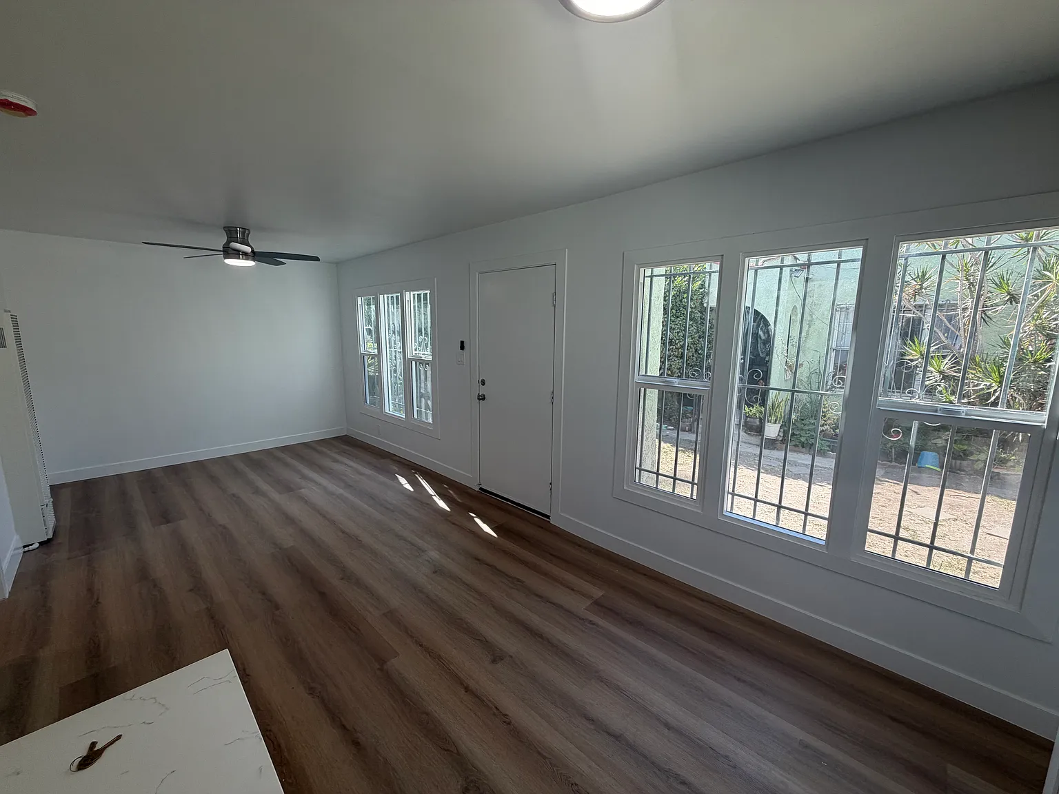 2 bed, 800 sqft, $2,295 — Photo 3