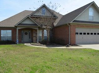 729 Waterford Ln, Calera, AL 35040