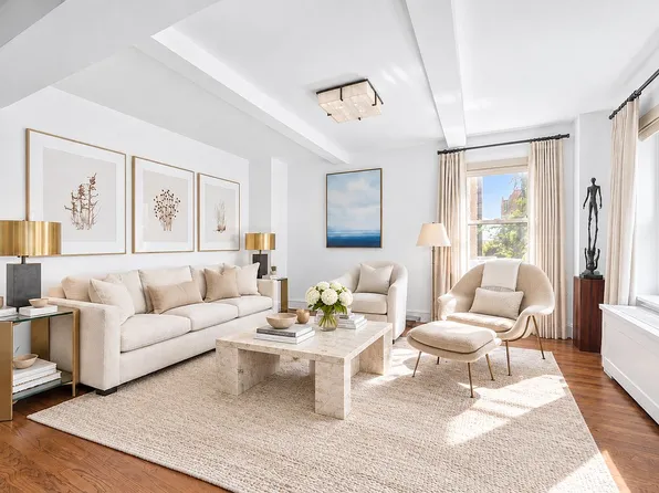 400 E 52nd St APT 3J, New York, NY 10022