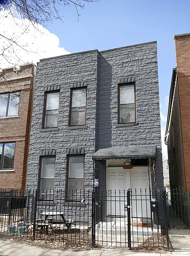 834 N Mozart St #2R Photo 1 834 N Mozart St #2R Photo 1