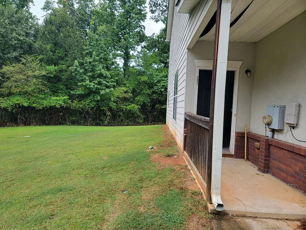 3 bed, 2.5 bath, 1430 sqft, $1,495 — Photo 2