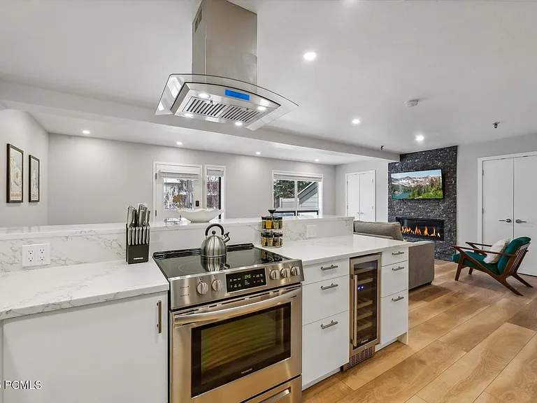 1404 Deer Valley Dr — Photo 4