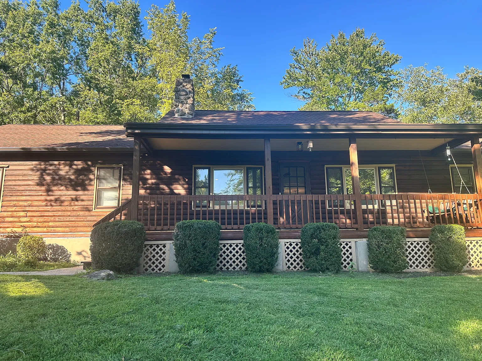 3 bed, 1688 sqft, $4,950 — Photo 1