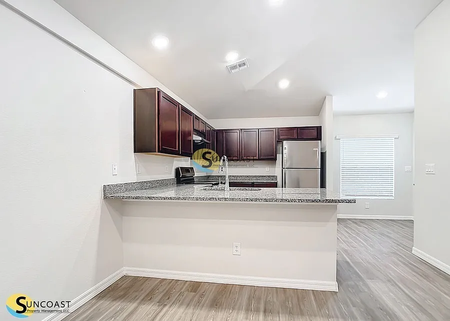 Modern 2BR Duplex in Punta Gorda Built 2023 — Photo 4