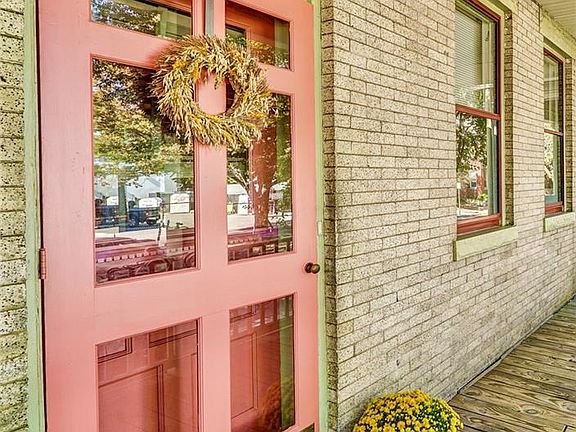 3rd image of 8 N Meadow St