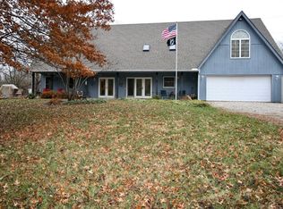 19026 Green Rd, Tonganoxie, KS 66086