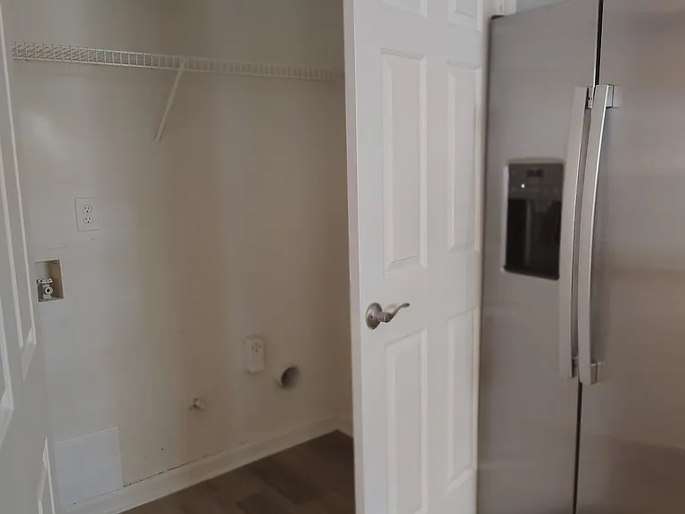 5596 Glen Ridge Bnd — Photo 9