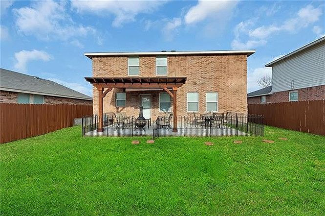 1st image of 16516 Jasmine Springs Dr