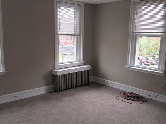 5th image of 1627 Wolf St Floor 2