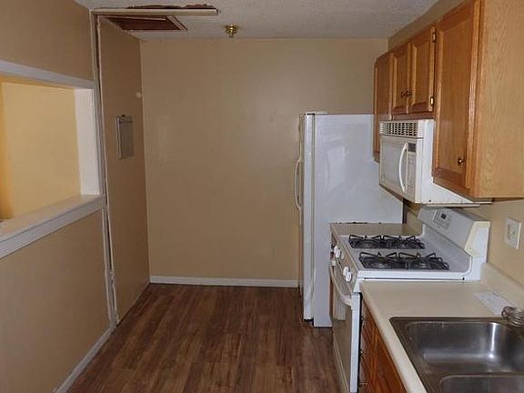 3rd image of 314 N Cedar Ave