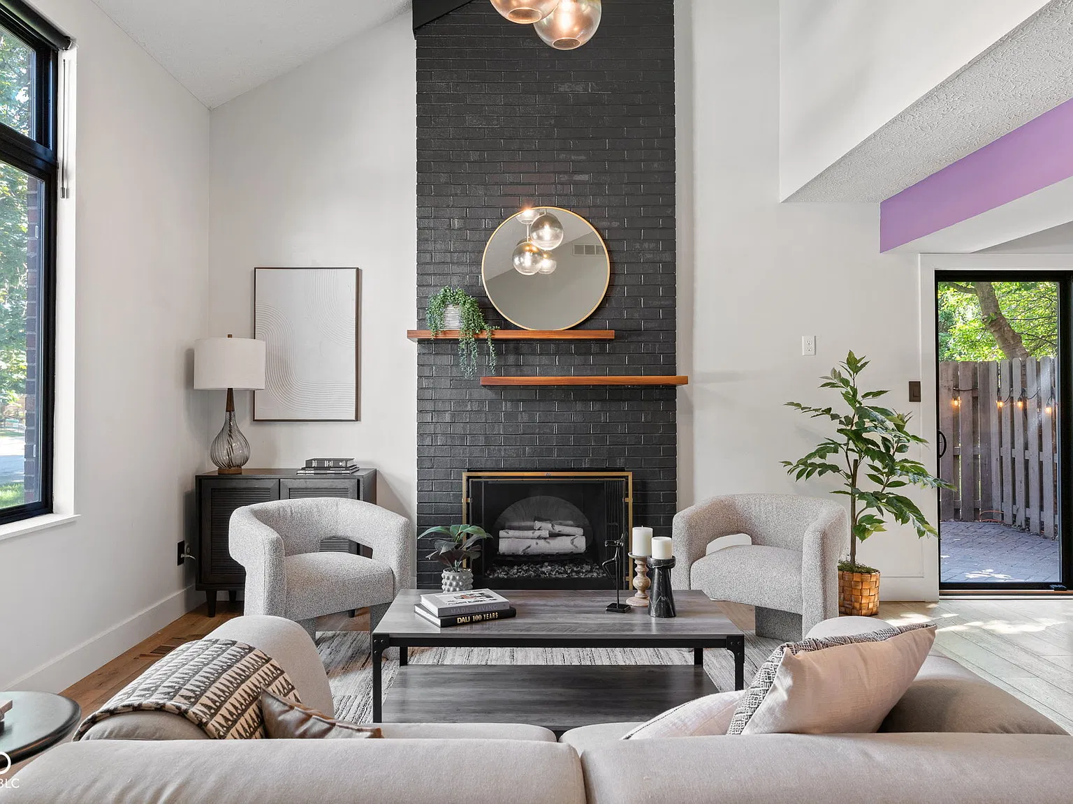 2 bed, 1.5 bath, 1100 sqft, $2,600 — Photo 2
