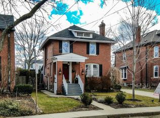 32 Mountain Park Ave, Hamilton, ON L9A1A2