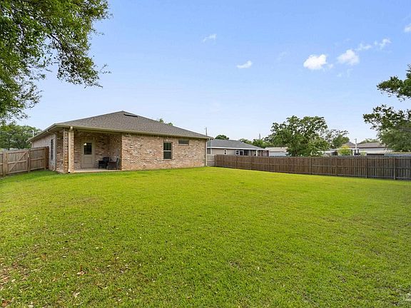 2nd image of 5414 Harmony Ln