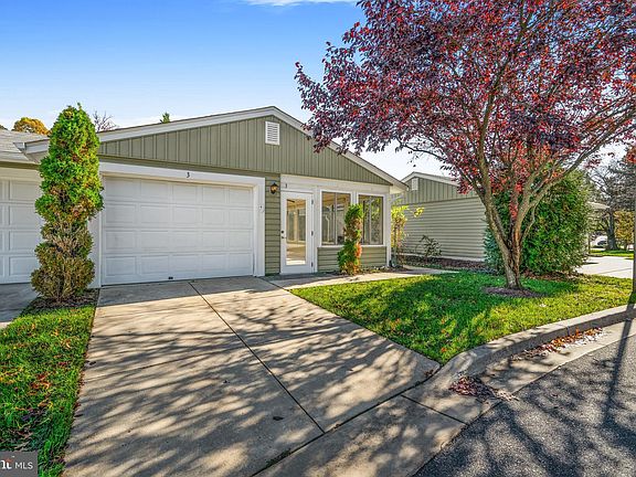 5th image of 3 Vantage Hill Ct #B