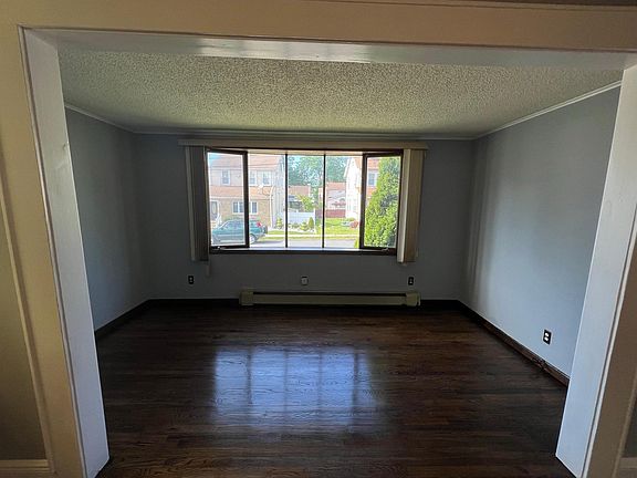4th image of 325 New Jersey Ave