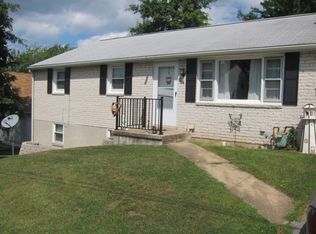 24 Circle Ct, York, PA 17402