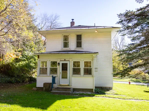 69 Baker St, Lanesborough, MA 01237