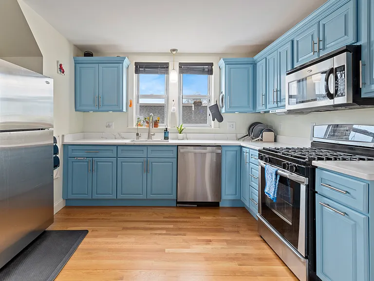 29 Ocean Ave #4 — Photo 15
